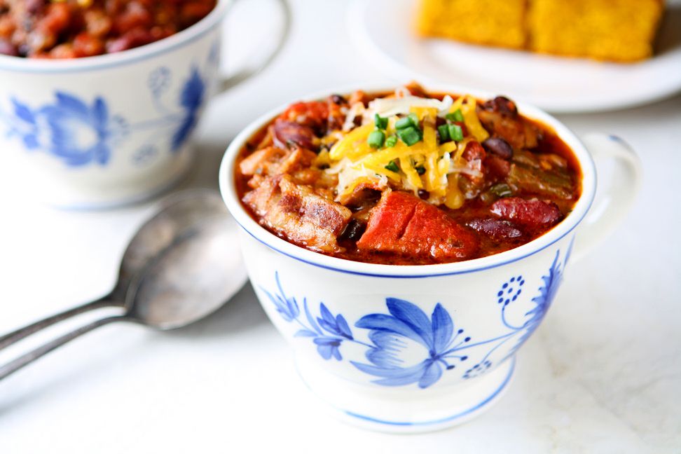 Three Bean Chili with Bacon | You will love this colorful, delicious and healthy three bean chili. Roasted bell peppers and bacon add an extra flavor kick. | heavenlyhomecooking.com