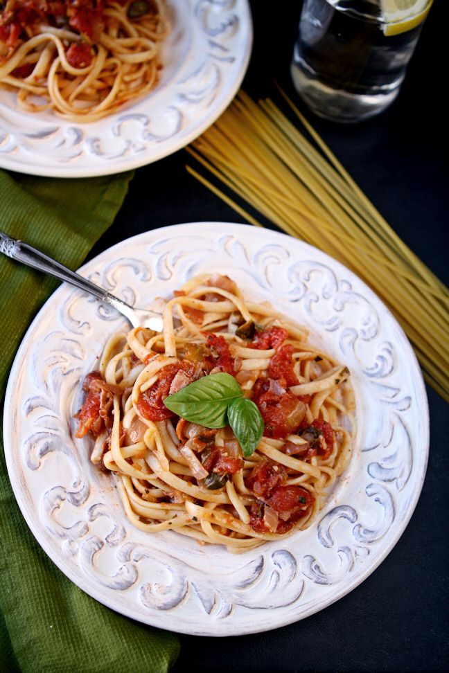 Linguine with Prosciutto Tomato Sauce Pasta lovers rejoice! You will