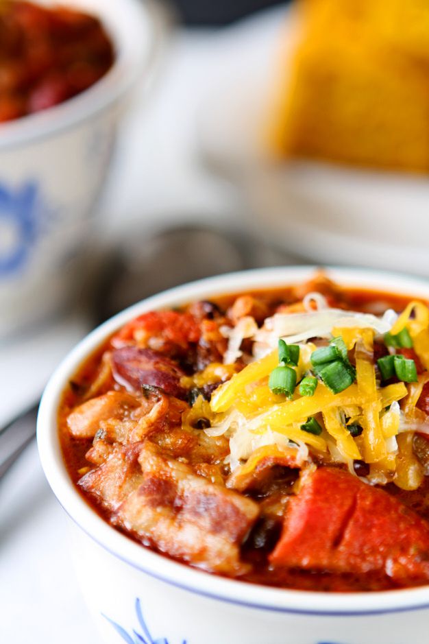 Three Bean Chili with Bacon | You will love this colorful, delicious and healthy three bean chili. Roasted bell peppers and bacon add an extra flavor kick. | heavenlyhomecooking.com