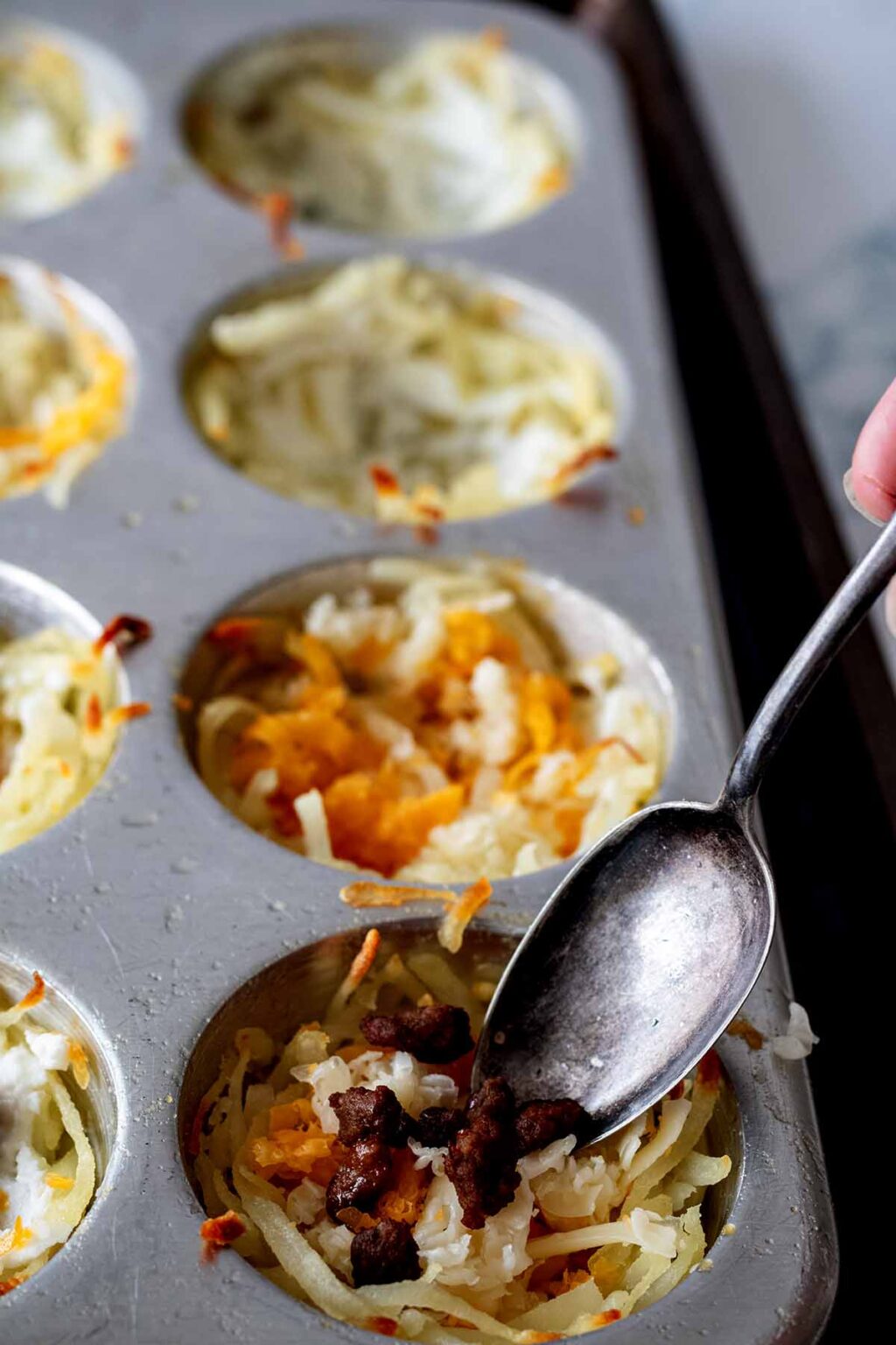 Breakfast Hash Brown Egg Muffins - Heavenly Home Cooking