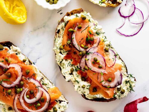 https://heavenlyhomecooking.com/wp-content/uploads/2020/12/Smoked-Salmon-Toast-Recipe-featured-2-500x375.jpg