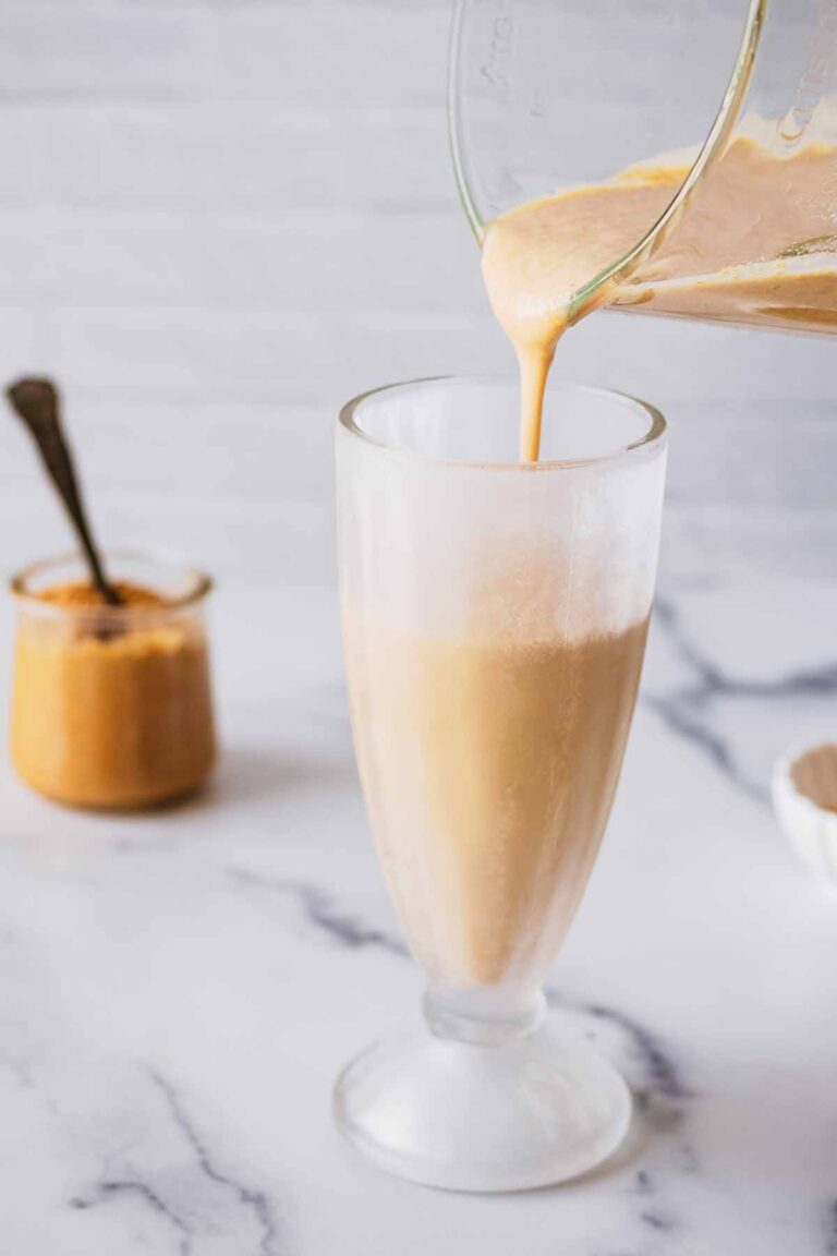 Peanut Butter Milkshake (Quick & Easy Recipe) Heavenly Home Cooking